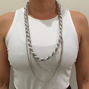 Multilayered necklace